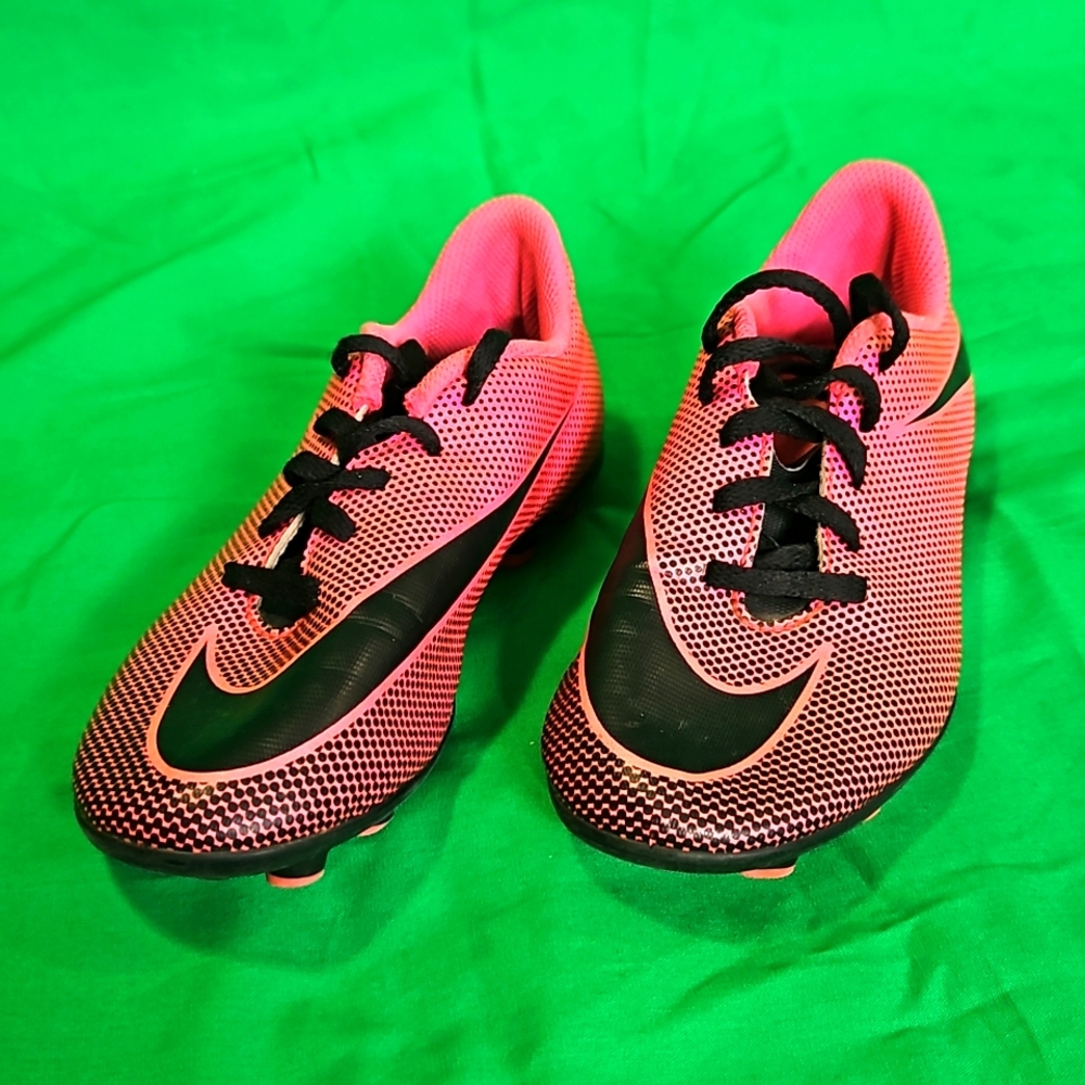 Nike kids Bravato ll Soccer Cleats